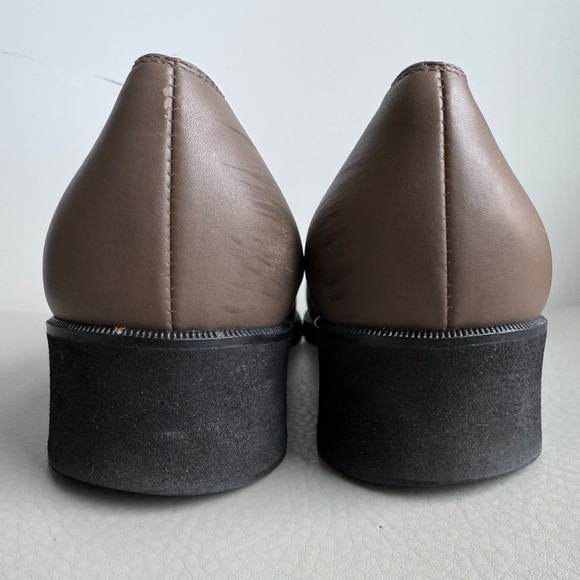 Salvatore Ferragamo Women's Taupe and Black block leather loafer/heel - Picture 4 of 8